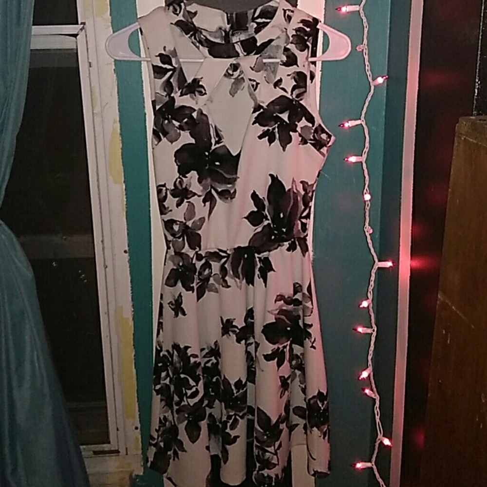 Black, gray, & white floral knee length dress